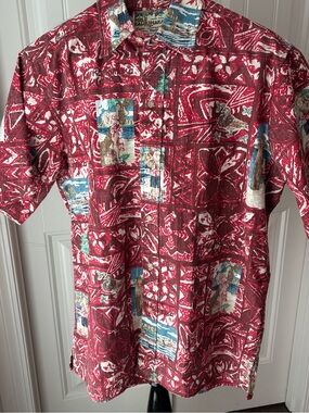 LIMITED ISSUE Reyn Spooner red and cream Hawaiian Christmas shirt